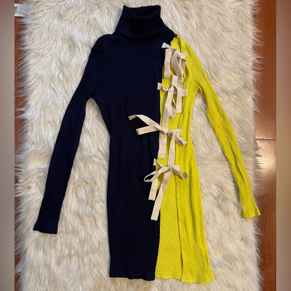 Colorblock Turtleneck Top